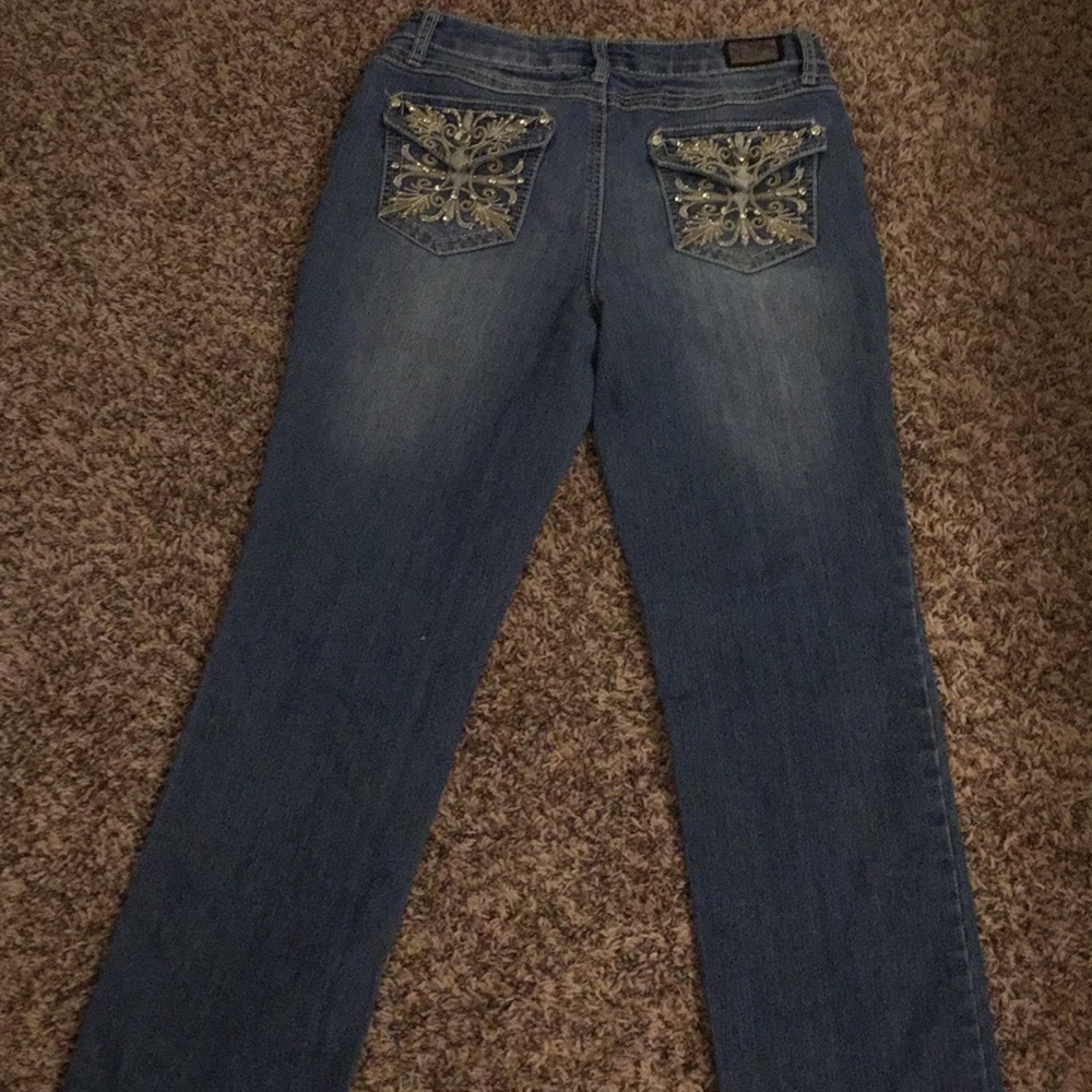 Earl jeans gorgeous detail! Rhinestone embellished